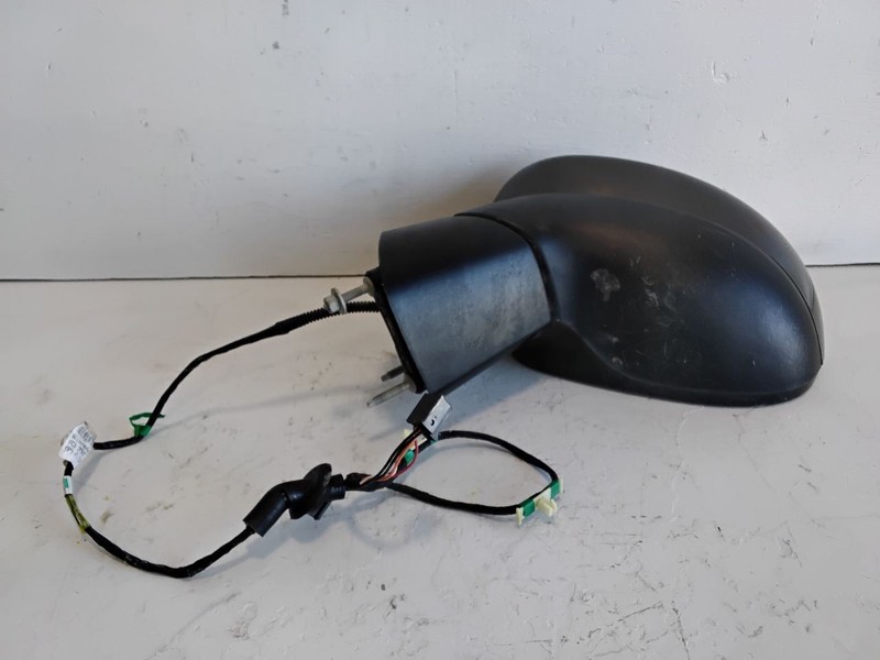 2020-2021 Chrysler Voyager Driver Side View Mirror w/o Blind Spot Alert