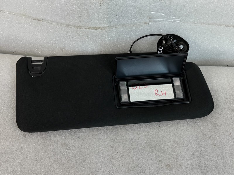 19-23 Ram 2500 3500 Pickup Right Sun Visor With Illumination W/Mirror #023
