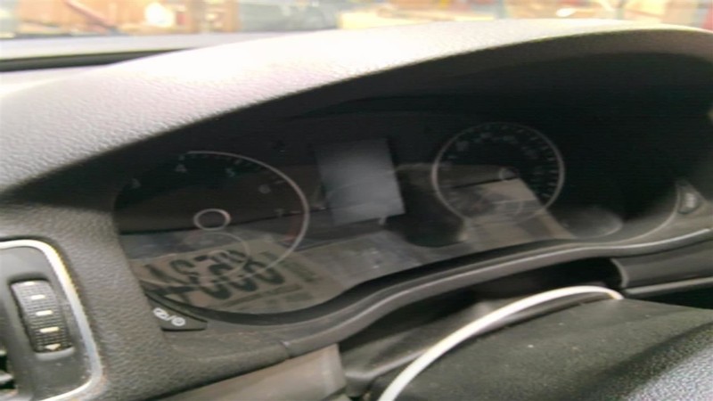 Speedometer Cluster MPH ID 561920960D Fits 15-19 PASSAT 3427857