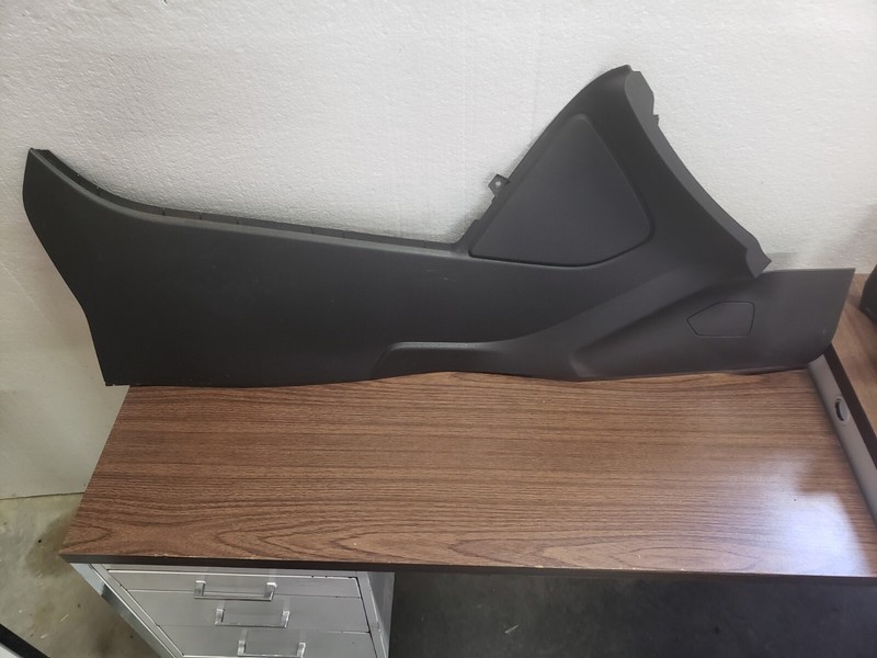2013-2016 FORD ESCAPE RIGHT PASSENGER SIDE CENTER CONSOLE FLOOR PANEL TRIM OEM