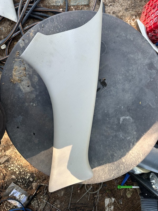 16-21 NISSAN TITAN & XD OEM LH BEIGE INTERIOR PILLAR PANEL - DRIVER SIDE