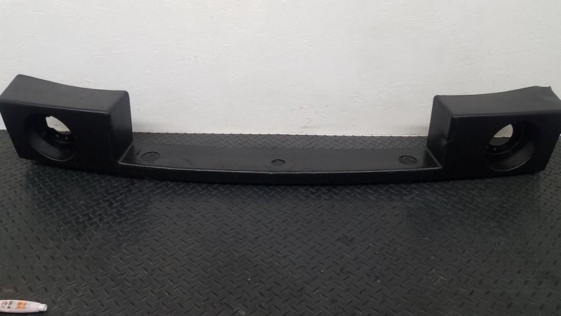 03-09 Hummer H2 Front Bumper Upper Center Cover OEM 19178491