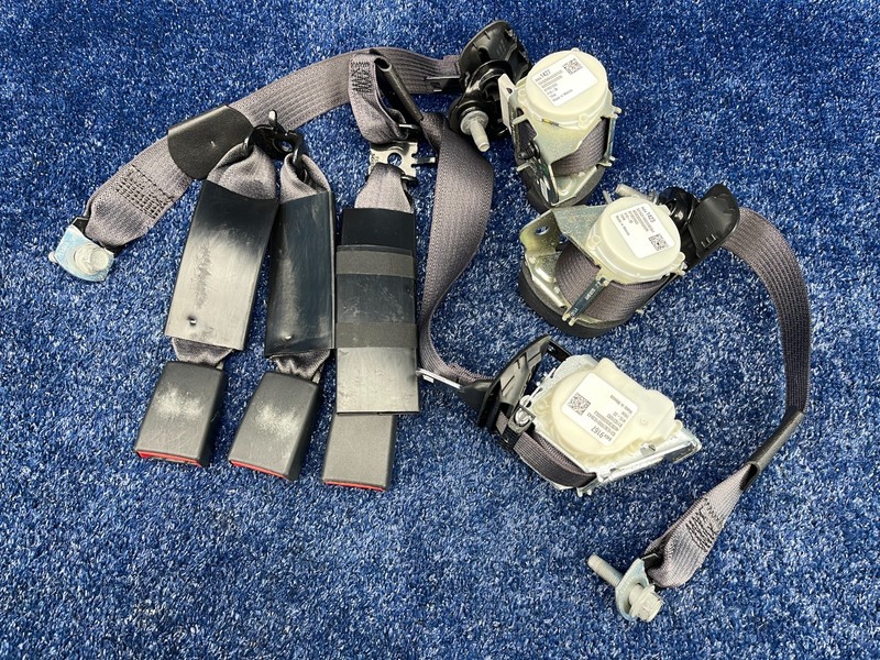 2016-2020 Cadillac CT6 Rear Seat Belt Set OEM