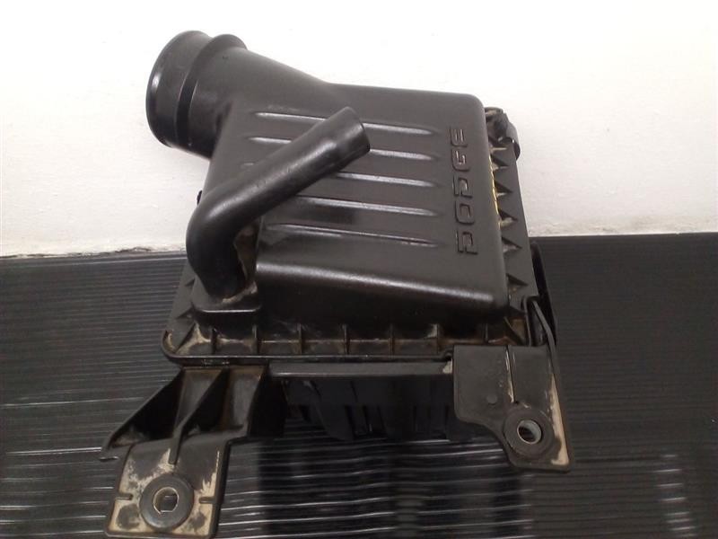 2004-2009 DODGE DURANGO AIR CLEANER FILTER BOX ASSEMBLY OEM 53032529AD