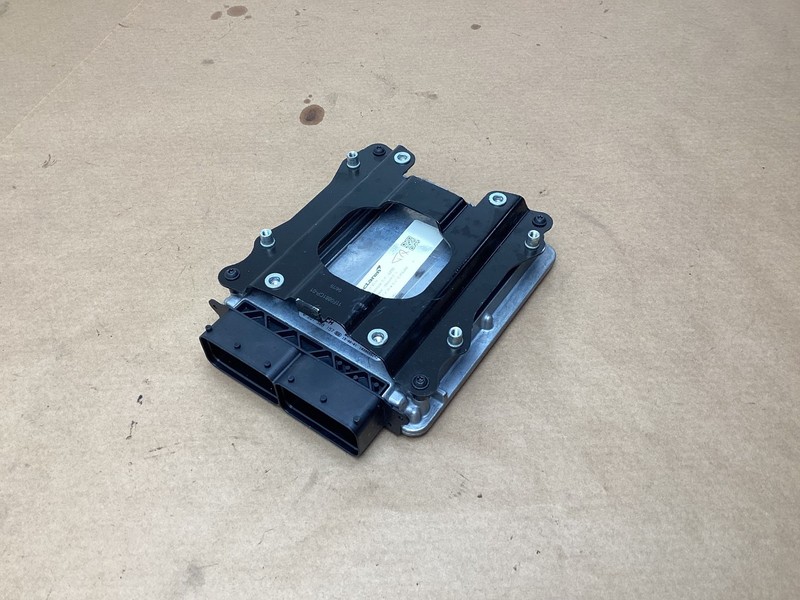 McLaren 650S 2016 3.8L ECU Engine Motor Computer Control Module Unit 15 - 17 Y9