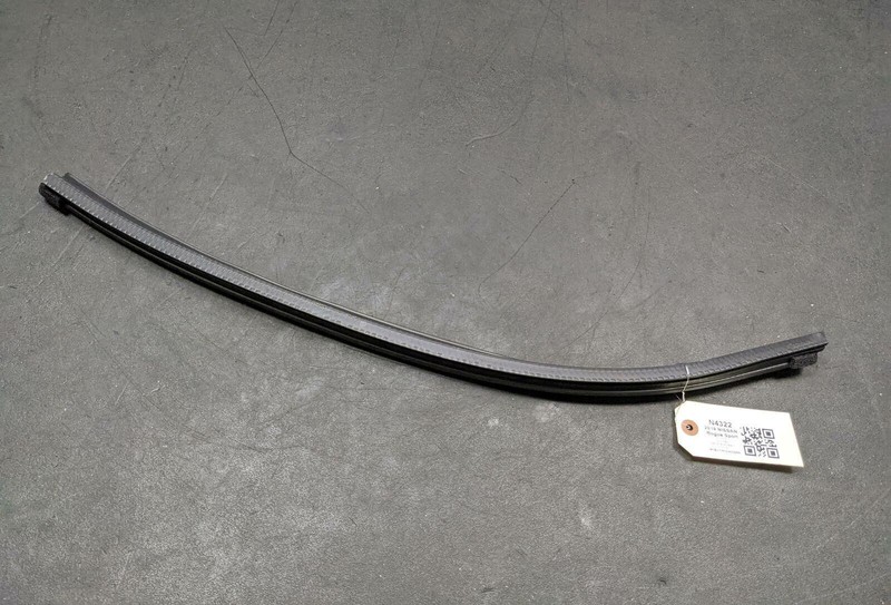 Rear Right Door Inner Weatherstrip Seal 2019 Nissan Rogue Sport 82834-6MA0C 2018