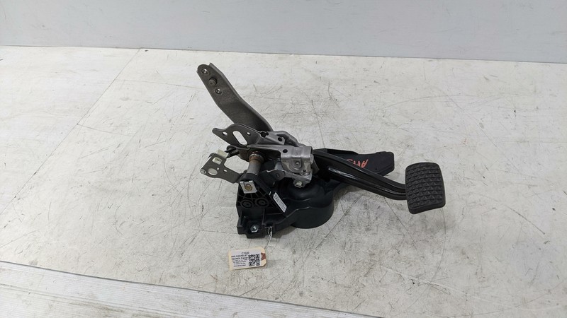 Brake Pedal 2020 Chevrolet Equinox 84664065 2018 2019 2021