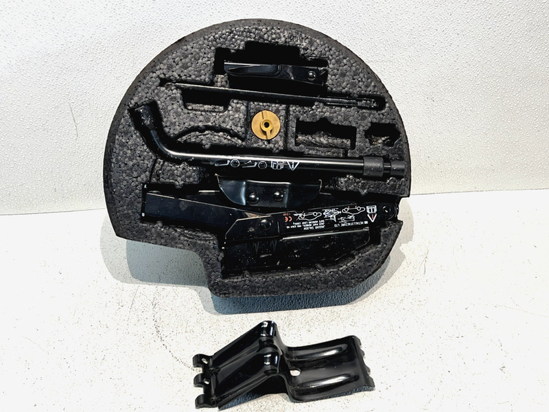 98-03 Jaguar XJ8 VDP Emergency Spare Tire Tool Kit w/ Foam Holder OEM
