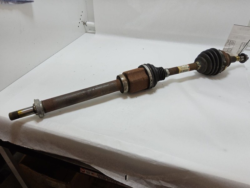 Passenger Right Axle Shaft Front 2.0L 2WD Fits 13-19 ESCAPE 3463807