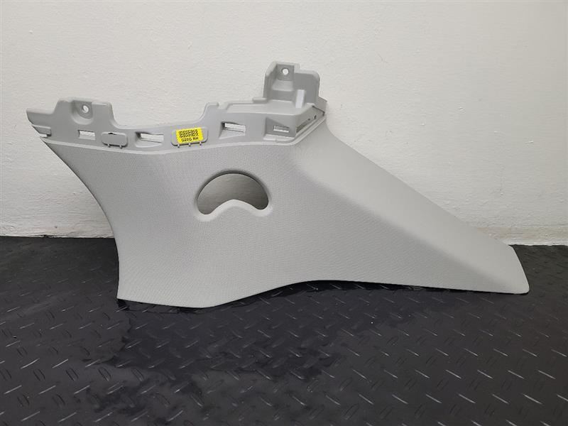 21-24 Kia Sorento Right Passenger D-Pillar Uppe Trim Panel Grey OEM 85865P2200