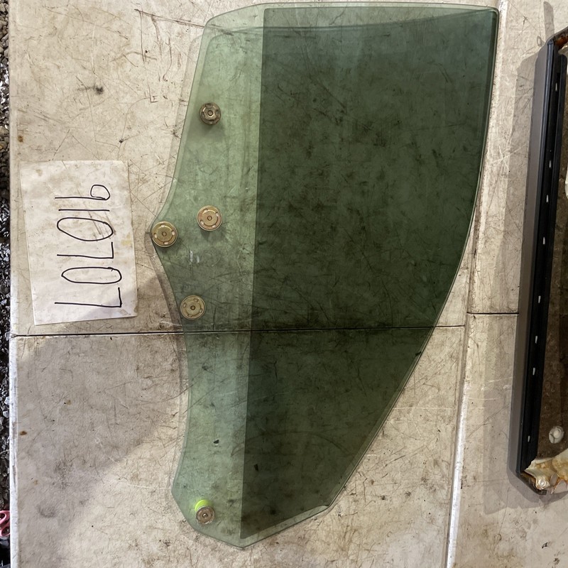 1997 - 2001 LEXUS ES300 Sedan Front Door Glass Window Right Passenger Side OEM