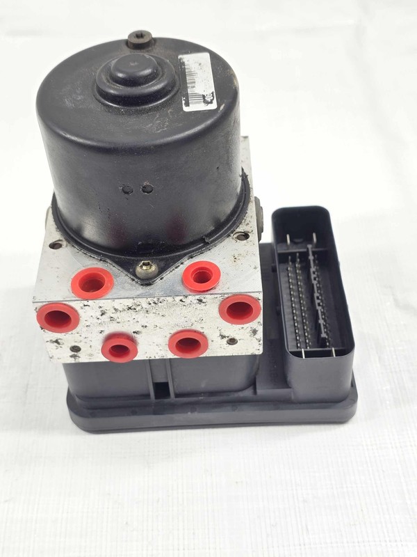 Volvo V50 ABS Anti-Lock Brake Pump Assembly 2005 P/N 30672503