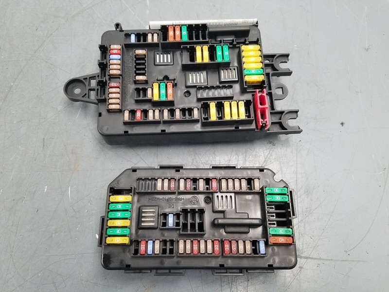 2016 BMW M4 F82 Fuse Box / Relay Panels #6425 G1