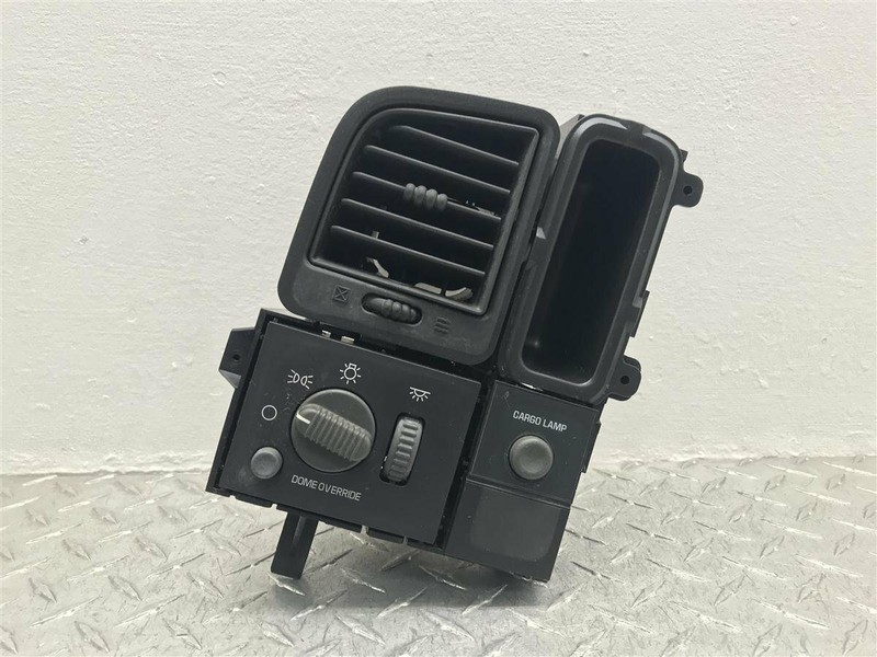 2003 GMC SIERRA SILVERADO 1500 HEADLAMP SWITCH w/AIR VENT OEM