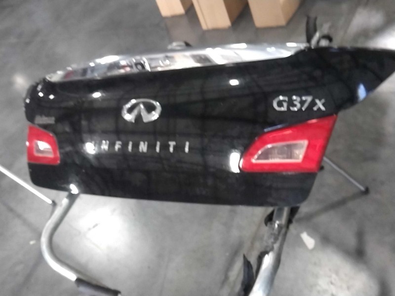 2010 INFINITI G37 Deck Lid Trunk Lid Black OEM Good Condition No Rust