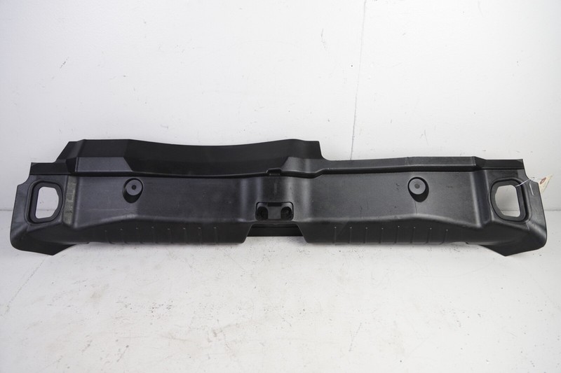 2014-2020 MASERATI GHIBLI TRUNK LATCH LOCK SILL SCUFF PLATE TRIM COVER OEM