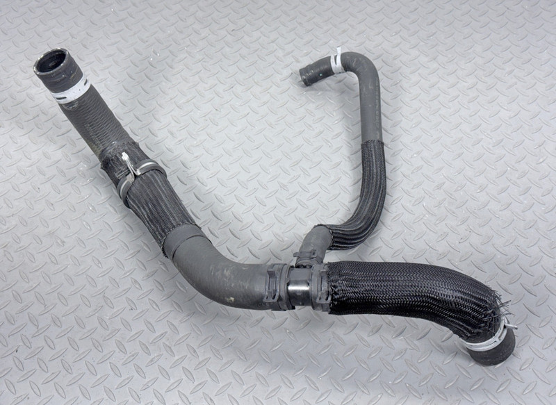 ✅ 2013-24 RAM 1500 Classic Diesel 3.0L OEM ENGINE / RADIATOR COOLANT OUTLET HOSE
