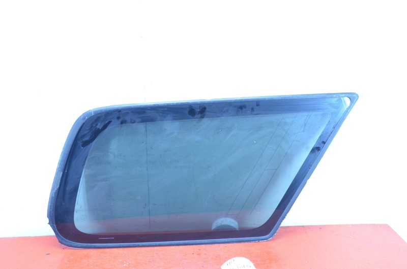 96-02 TOYOTA 4RUNNER REAR RIGHT PASSENGER SIDE QUARTER WINDOW GLASS OEM