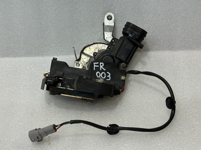 96-02 TOYOTA 4RUNNER DOOR LOCK ACTUATOR LATCH POWER FRONT RIGHT PASSENGER OEM