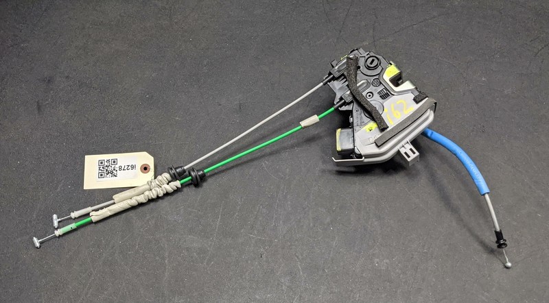 Rear Left Door Lock Latch 2021 Kia Stinger 81410-J5000 2018 2019 2020