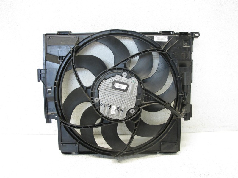 16-21 BMW F30 328i 430i 230i M240i ENGINE COOLING FAN BLADE MOTOR SHROUD 030524