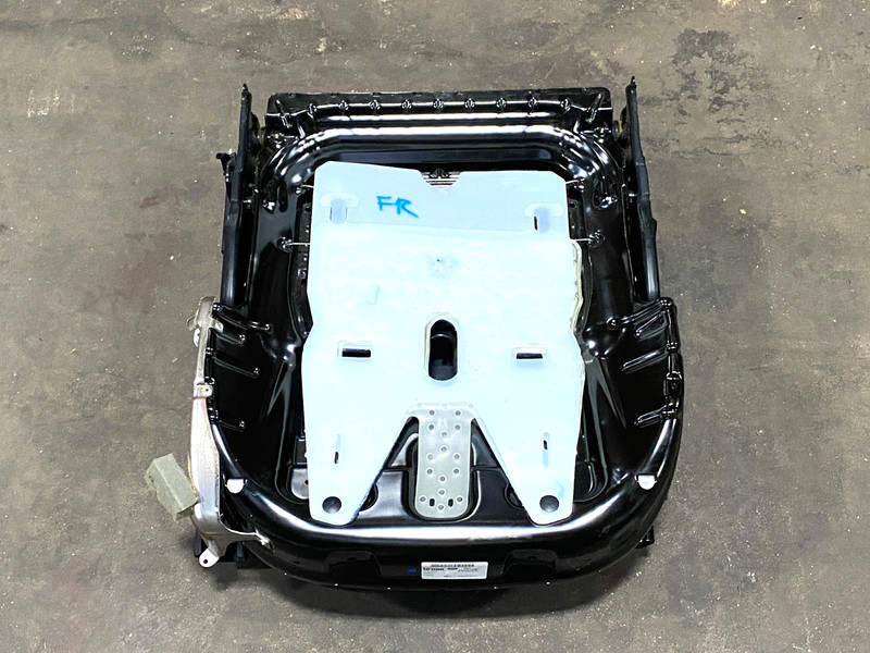 2012-2014 RANGE ROVER EVOQUE COUPE FRONT RIGHT SEAT LOWER TRACK FRAME OEM #A0.27