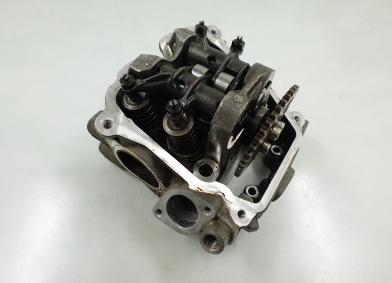 GOOD 2025 Can-Am Defender HD10 OEM Rear Cylinder Head w/ Cam & Valves 420413106