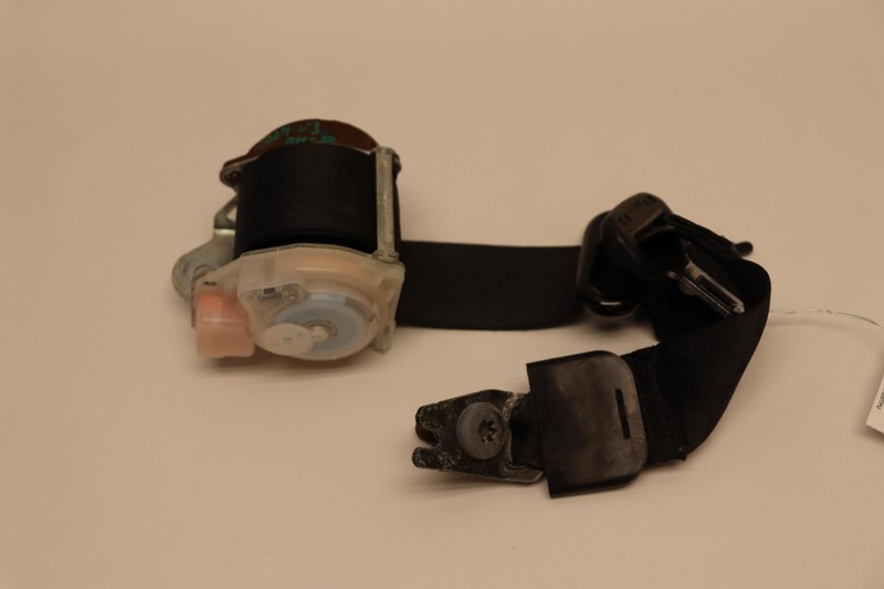 2016-2019 CHEVY MALIBU REAR RIGHT SIDE SEAT BELT OEM