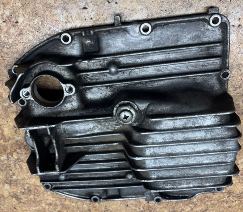 83 Yamaha Venture XVZ1200 Engine Oil Drain Pan Cover Panel 1983 84 XVZ 1200 B9