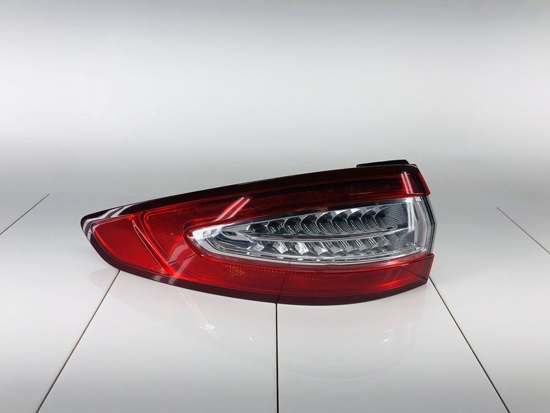 13-16 FORD FUSION SE REAR LEFT SIDE OUTER TAIL LIGHT BRAKE LAMP OEM #2