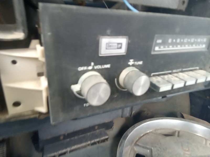 Audio Equipment Radio Manually Tuned Receiver AM-FM Fits 82-88 6000 134564