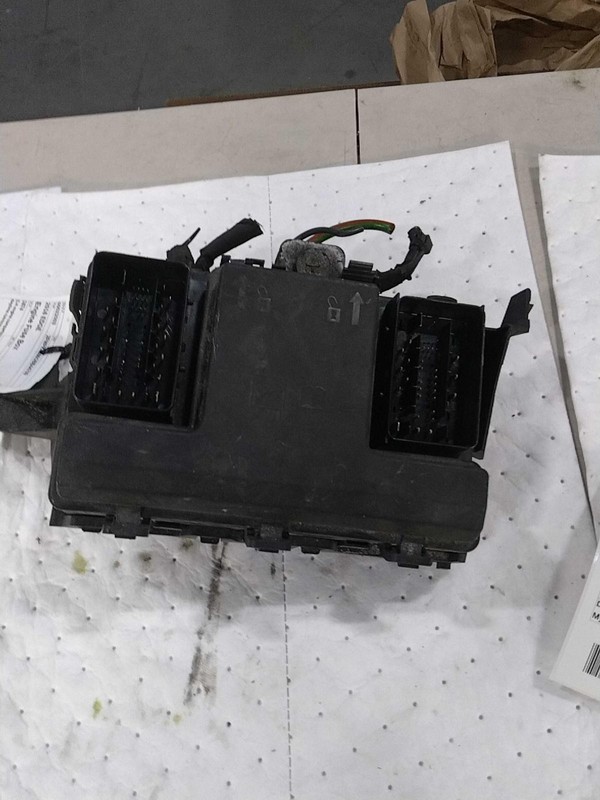 2016 Ford Edge OEM Fuse Box Black 132211 Used 131K Miles Warranty Included