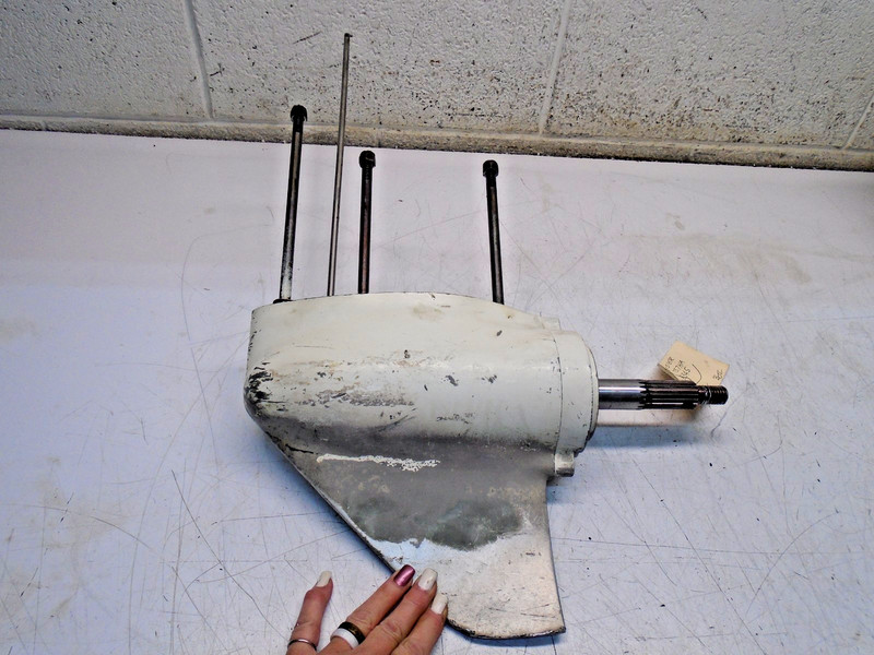 A 1600-817767A2 Chrysler 75hp Outboard Motor Lower Gear Housing