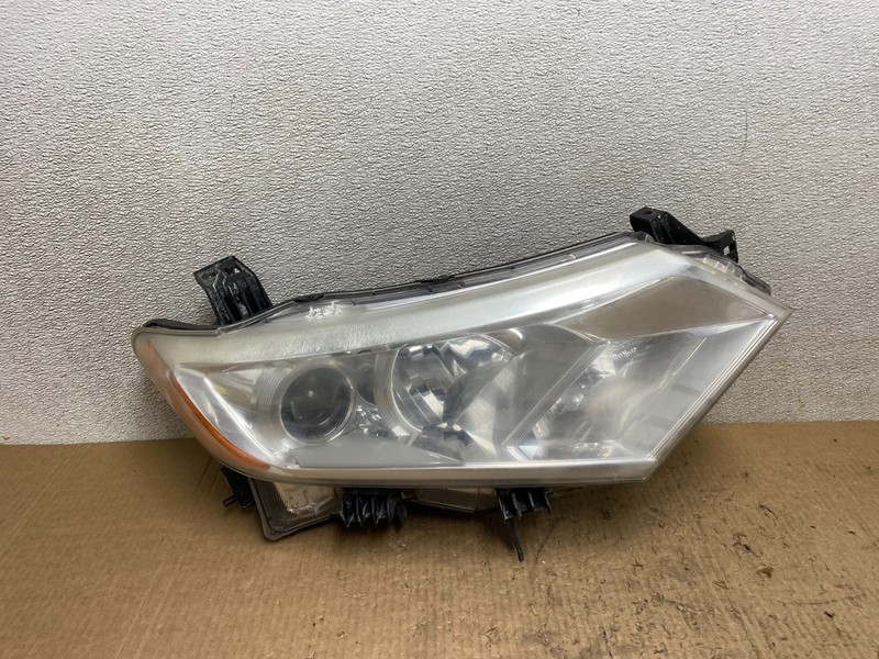2012 to 2017 Nissan Quest Right Passenger RH Headlight Halogen W7712 DW