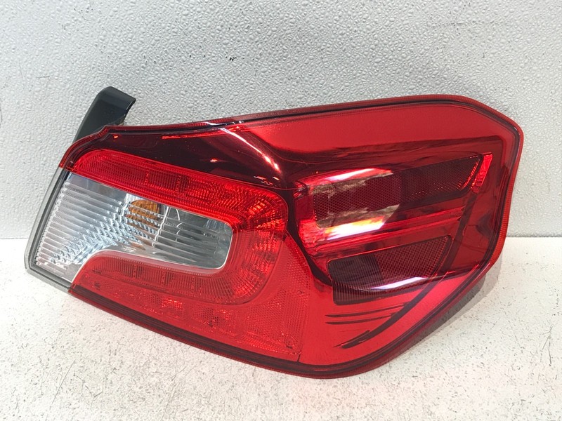 2015-2021 SUBARU WRX STI REAR RIGHT PASSENGER TAILLIGHT TAIL LIGHT LAMP OEM