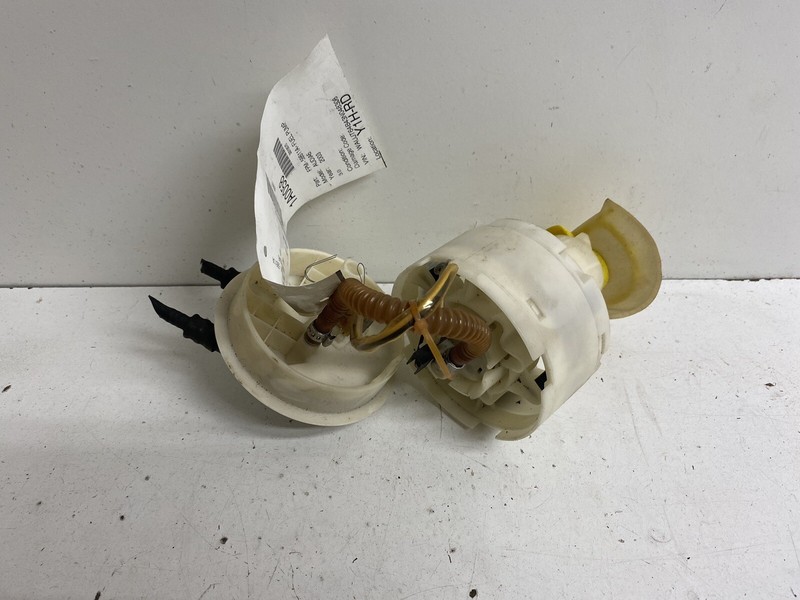 1999-2003 Audi A6 3.0 Fuel Pump w Sending Unit & Bracket Oem