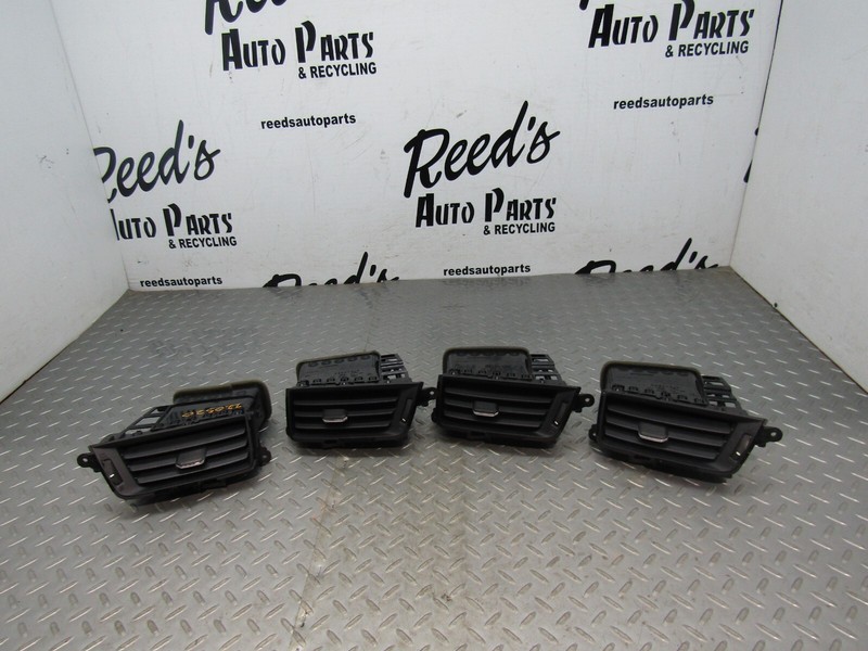 14-19 Silverado Front Dash Panel Vent Set OEM