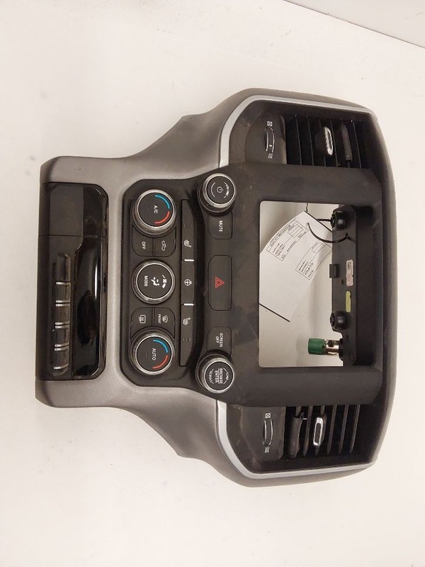 2019-2022 Dodge RAM 1500 Temperature Control and Radio Control Bezel & Vents