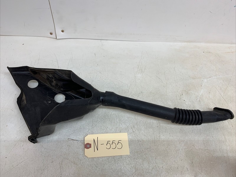 ⚡️16-20 TESLA X REAR LH DRIVER SIDE ACTIVE SPOILER CATCH 1046658-00-B 555 M19