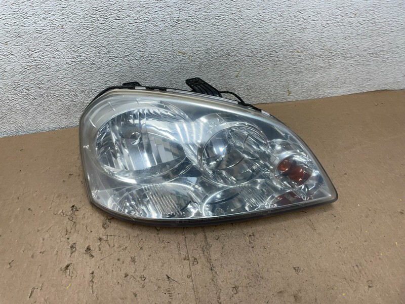 2004 to 2008 Suzuki Forenza Right Passneger RH Halogen Headlight Oem Q5057 DW