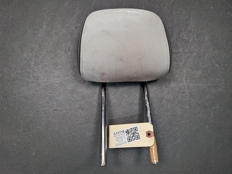 Rear Left Seat Headrest 2019 Chevrolet Equinox 84677235 2018 2020