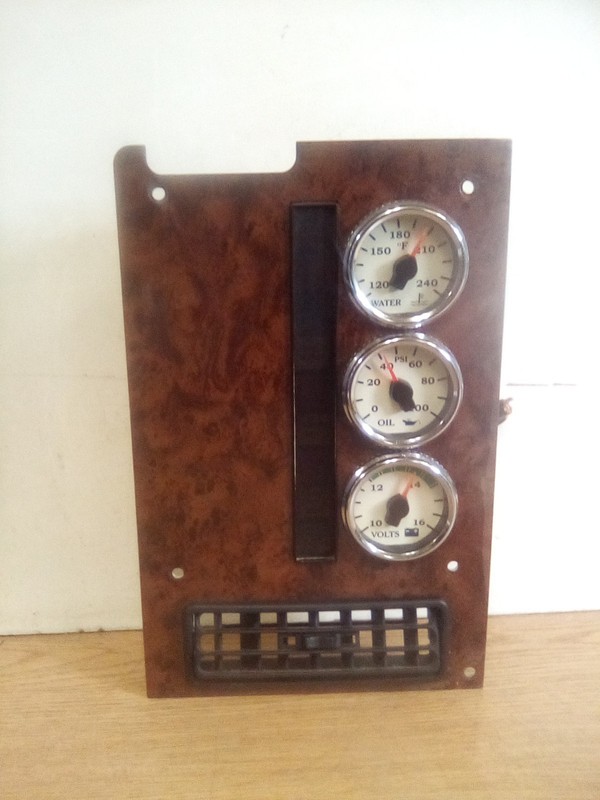International 9200 3592547C91 Instrument Gauge Cluster "READ DESCRIPTION"