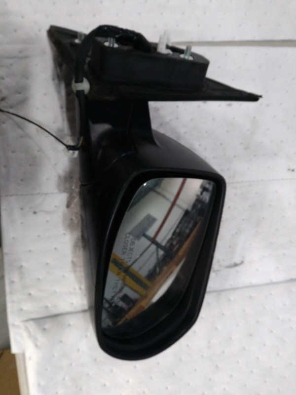 Used Right Door Mirror fits: 2016 Honda Hr-v electric painted cap non-heated Rig