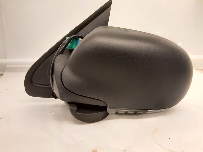Driver Side View Mirror Power With Integral Turn Signal Fits 06-09 ENVOY 956190