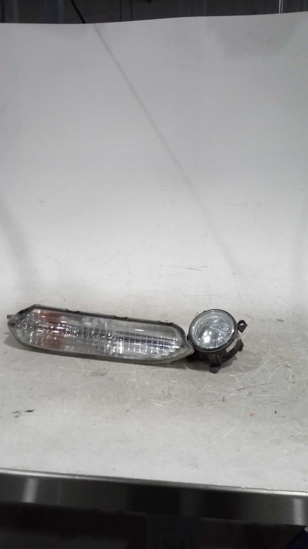 2017 Honda Pilot Left Fog Light Assembly White OEM Used 63K Miles