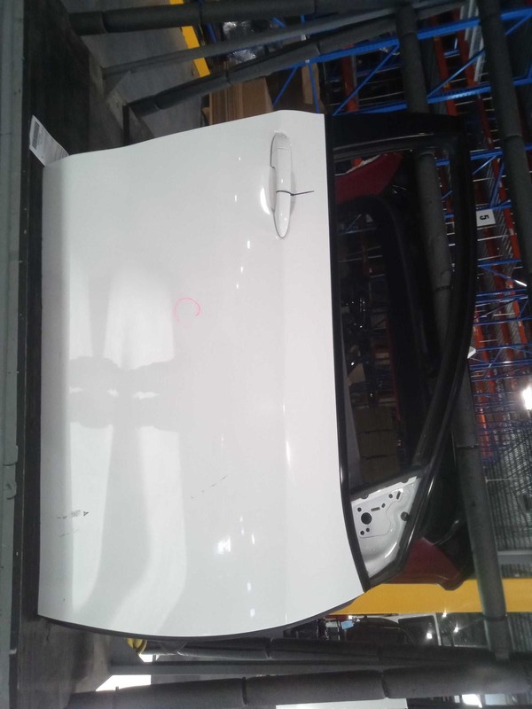 Dodge Dart 2015 Right Front Door White 68158724AB 4225