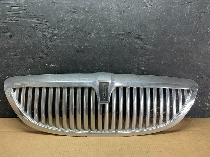 2003 to 2011 Lincoln Town Car Front Upper Grille Grill Chrome W/Emblem AA9142 DG