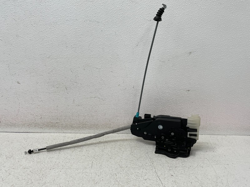 19 20 21 22 Mercedes A220 Front Left Driver Door Lock Latch Actuator 1416 OEM