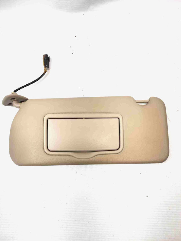 2005 Cadillac CTS LH Drives Side Sun Visor Alumination Stain Mark 88952125