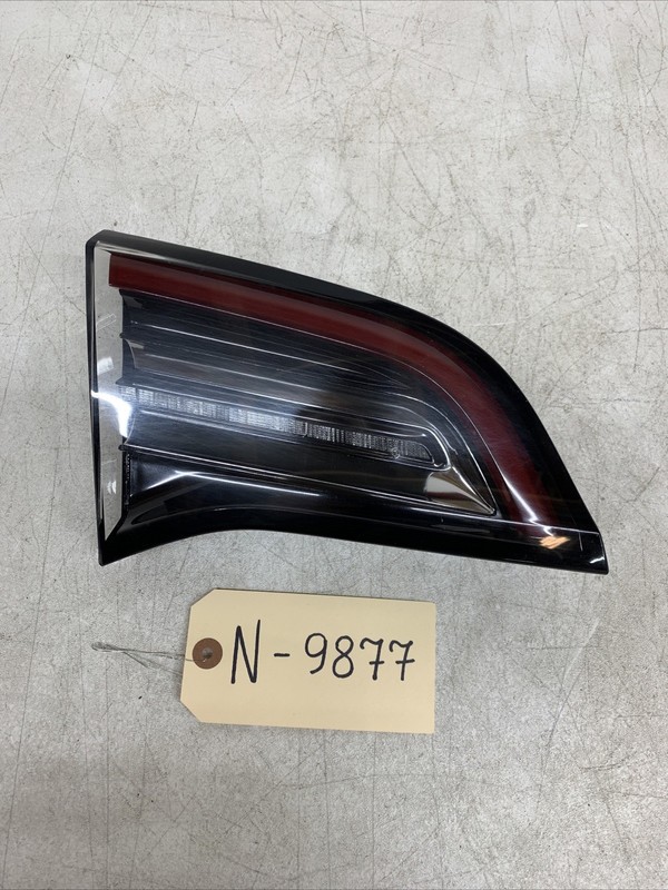 ⚡️21-23 Tesla 3 Y Taillight Tail Light LH Trunk 3-pin 1077401-00-E 9877 B17